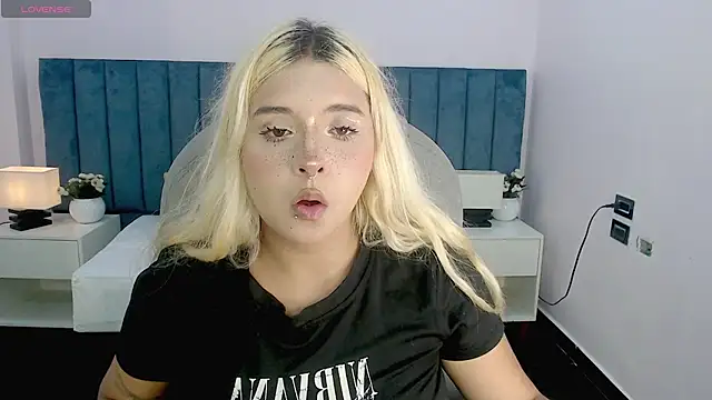 april bunnyy online show from February 20, 2026, 8:09 pm