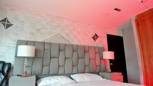 Melany Luv online show from February 13, 2026, 9:11 pm