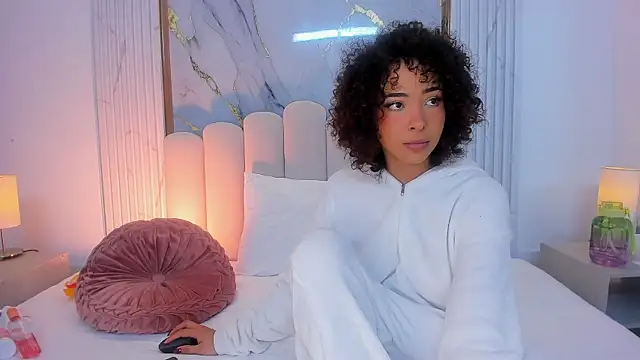 OSHUN  online show from March 3, 2025, 11:55 am