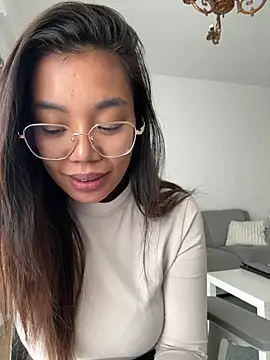 NaughtyMe online show from December 17, 2024, 7:40 am