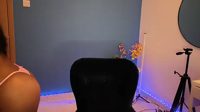 NaughtyMe online show from October 7, 2025, 6:05 pm