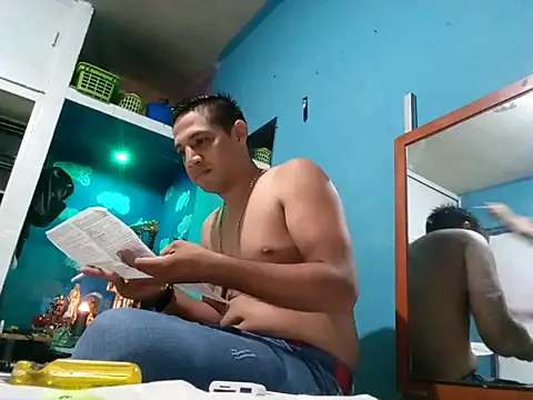 LiosArmando420 online show from September 15, 2025, 3:06 am