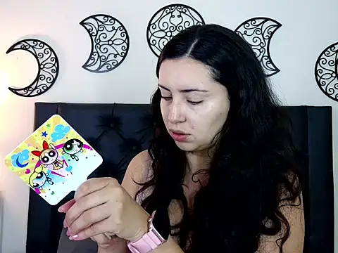 EvoletFMK online show from December 3, 2025, 11:30 am