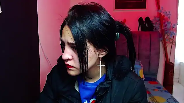 Violettasquirt online show from October 6, 2025, 1:19 pm