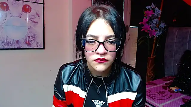 Violettasquirt online show from November 7, 2025, 1:33 pm