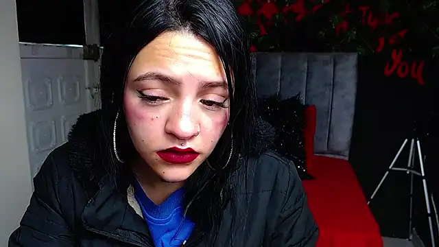 Violettasquirt online show from May 14, 2026, 1:29 pm