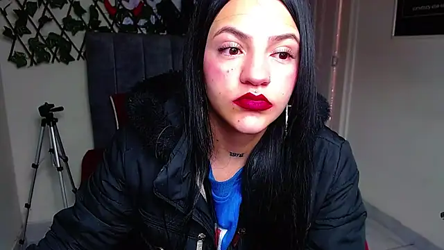 Violettasquirt online show from May 27, 2026, 1:30 pm