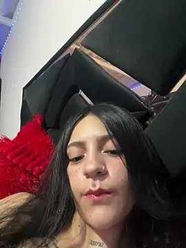 Violettasquirt online show from June 15, 2026, 3:20 am