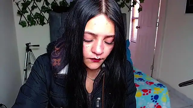 Violettasquirt online show from July 25, 2026, 1:41 pm