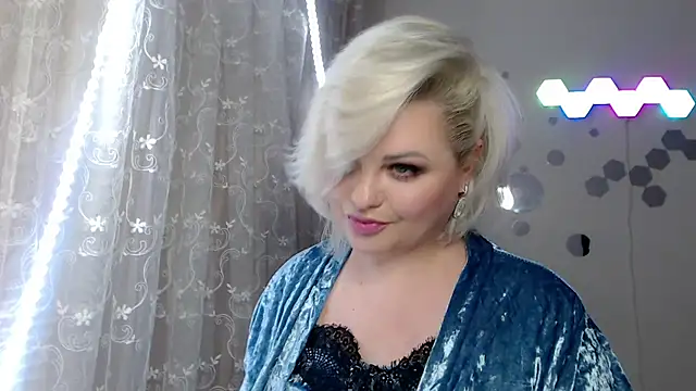 JewellKiss7 online show from January 19, 2025, 7:47 pm