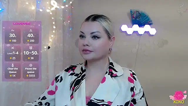 JewellKiss7 online show from February 13, 2026, 1:18 pm