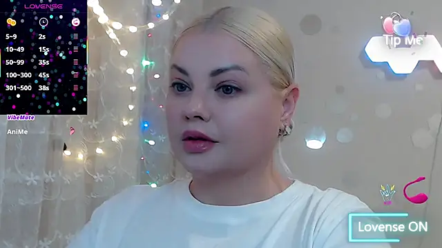 JewellKiss7 online show from July 6, 2026, 7:49 pm