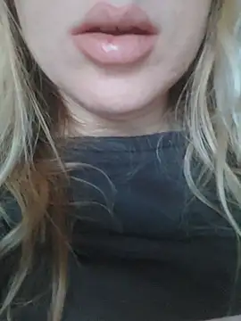 Snapshot of Linda_999 chatting on February 1, 2025, 9:00 am Linda 999 online show from February 1, 2025, 9:00 am