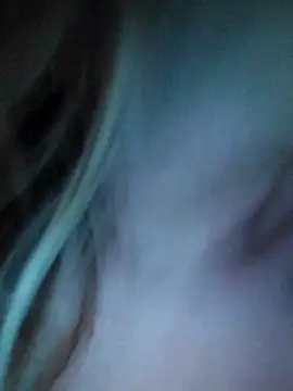 Snapshot of Linda_999 chatting on October 16, 2025, 10:33 pm Linda 999 online show from October 16, 2025, 10:33 pm