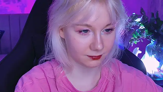 Snapshot of NancyMartinez chatting on February 4, 2025, 8:13 am NancyMartinez online show from February 4, 2025, 8:13 am