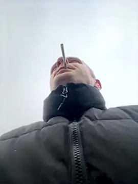 red red00 online show from December 22, 2025, 12:35 pm