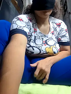 Snapshot of LunaDrago chatting on May 21, 2026, 5:20 pm LunaDrago online show from May 21, 2026, 5:20 pm