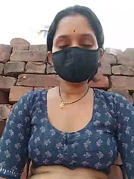 Poojashrma33 online show from July 25, 2026, 12:14 pm