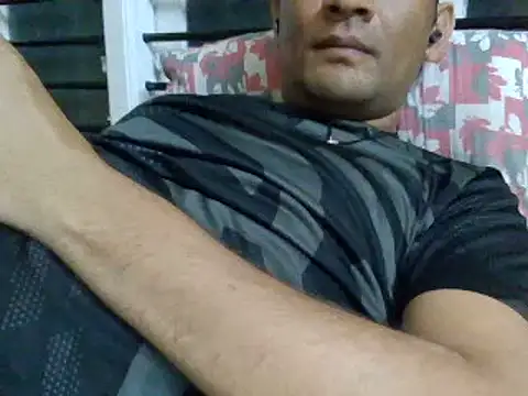 NiceBoy9099 online show from February 3, 2025, 9:07 pm