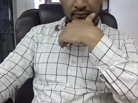 NiceBoy9099 online show from April 18, 2026, 9:35 am