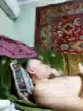 Pineapple04 online show from January 29, 2025, 2:53 pm