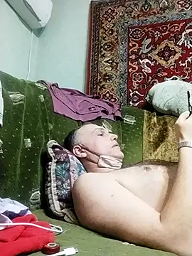 Pineapple04 online show from February 22, 2025, 4:40 pm