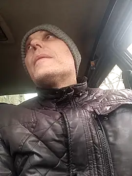 Pineapple04 online show from December 5, 2025, 10:02 am