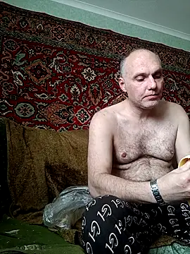 Pineapple04 online show from May 16, 2026, 10:36 am