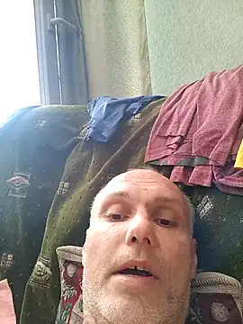 Pineapple04 online show from May 21, 2026, 7:59 am