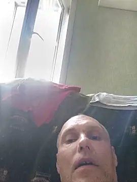 Pineapple04 online show from June 11, 2026, 1:31 pm
