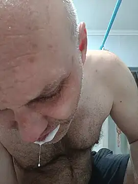 Pineapple04 online show from July 7, 2026, 3:09 am
