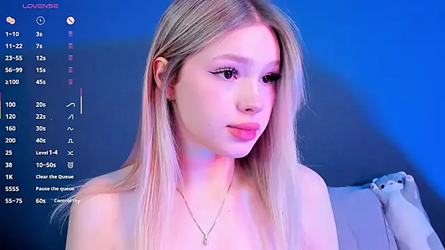 Snapshot of aneta_alisha chatting on February 19, 2025, 8:33 am aneta alisha online show from February 19, 2025, 8:33 am