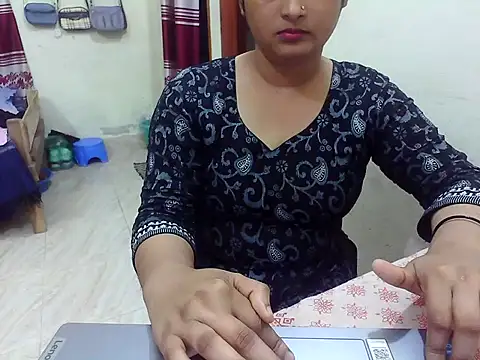 Snapshot of LovelyRose69 chatting on June 9, 2026, 1:23 pm LovelyRose69 online show from June 9, 2026, 1:23 pm