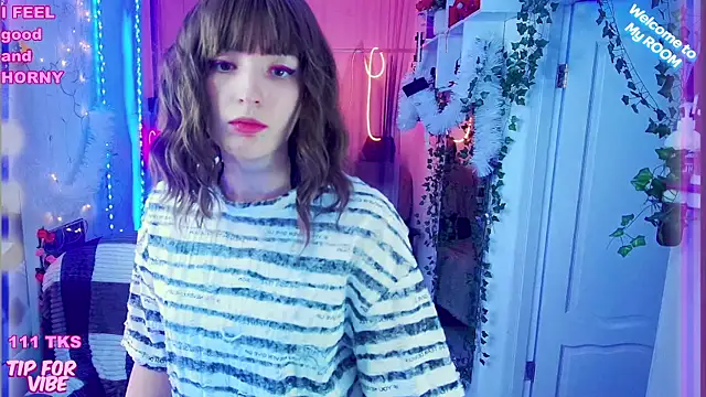 Toxic Ellies online show from December 21, 2024, 1:32 pm