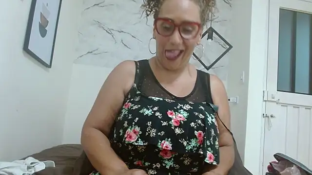 Snapshot of EvaMills1 chatting on September 29, 2025, 9:08 pm EvaMills1 online show from September 29, 2025, 9:08 pm