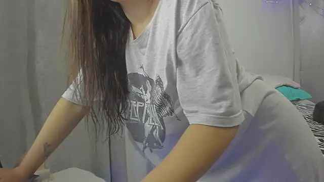 Snapshot of HARLEYNAPIER chatting on November 23, 2025, 1:16 am HARLEYNAPIER online show from November 23, 2025, 1:16 am