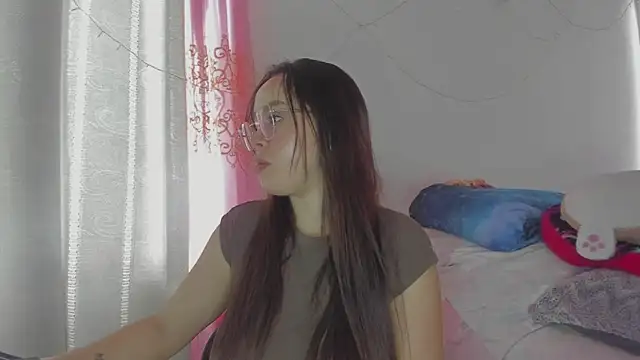 Snapshot of HARLEYNAPIER chatting on May 31, 2026, 9:05 pm HARLEYNAPIER online show from May 31, 2026, 9:05 pm
