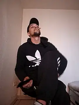 Snapshot of kx93 chatting on February 13, 2025, 9:09 am kx93 online show from February 13, 2025, 9:09 am