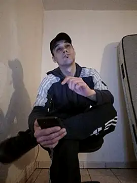 Snapshot of kx93 chatting on February 19, 2025, 2:55 am kx93 online show from February 19, 2025, 2:55 am