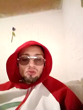 Snapshot of Suggarwhite18CM chatting on November 12, 2025, 9:42 am Suggarwhite18CM online show from November 12, 2025, 9:42 am