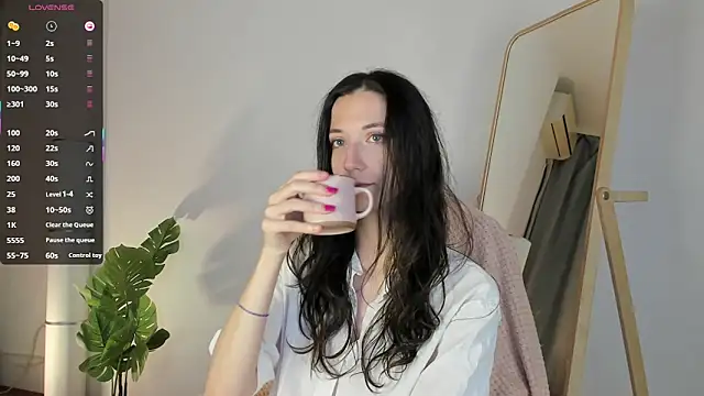 Ketty Belly online show from October 9, 2025, 6:22 am