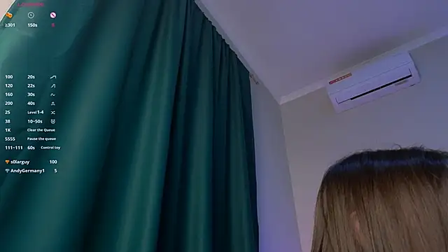 Snapshot of Alice__grace chatting on December 9, 2024, 4:37 pm Alice grace online show from December 9, 2024, 4:37 pm