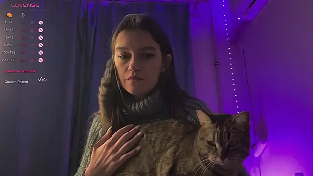 Snapshot of Alice__grace chatting on February 23, 2025, 6:12 pm Alice grace online show from February 23, 2025, 6:12 pm