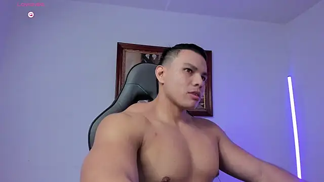RoyConstance online show from June 16, 2026, 2:58 am