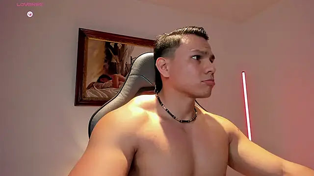 RoyConstance online show from July 18, 2026, 3:33 am