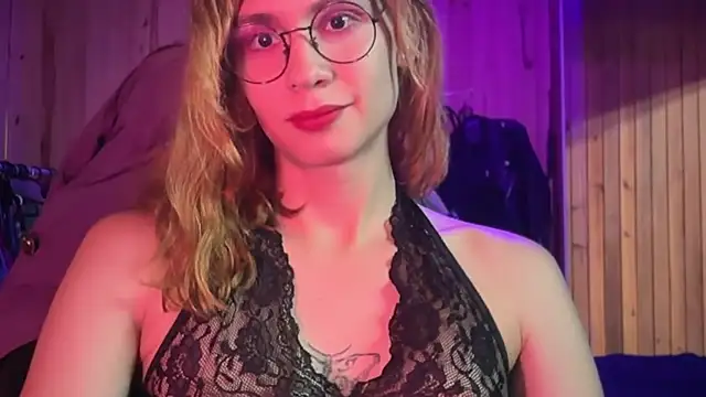Snapshot of Theemillyblack chatting on April 16, 2026, 6:09 pm Theemillyblack online show from April 16, 2026, 6:09 pm