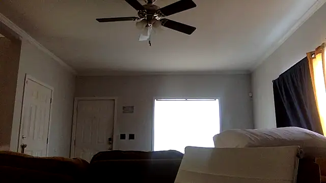 Snapshot of shomeagudtyme chatting on November 15, 2025, 2:13 pm shomeagudtyme online show from November 15, 2025, 2:13 pm