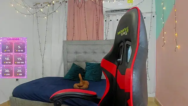 Snapshot of valentina_0_ chatting on February 4, 2025, 3:44 am valentina 0 online show from February 4, 2025, 3:44 am