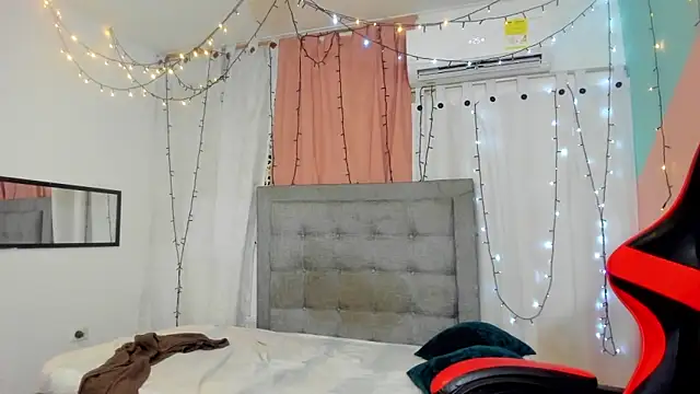 Snapshot of valentina_0_ chatting on February 23, 2025, 3:35 am valentina 0 online show from February 23, 2025, 3:35 am