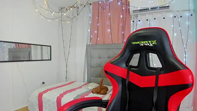 Snapshot of valentina_0_ chatting on March 18, 2025, 3:31 am valentina 0 online show from March 18, 2025, 3:31 am